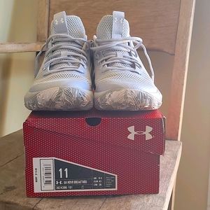 UA Hovr Breakthru Basketball Shoes